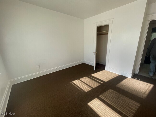 Building Photo - 843 Rondel Rd