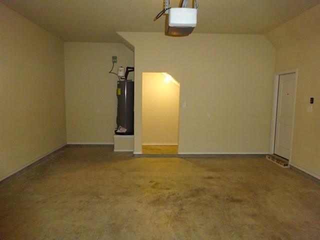 Building Photo - 160 Creekside Villa Dr