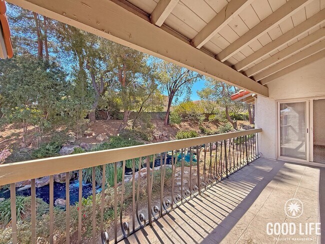 Building Photo - Top-Floor 3BR Retreat with Balcony Views & In-Unit Laundry in San Diego!