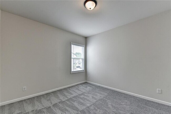 Building Photo - 1854 Westfall Lndg