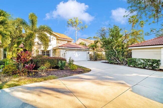 Building Photo - 7669 Fairway Woods Dr