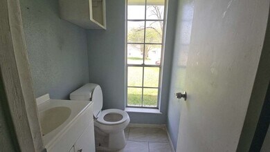 Building Photo - 7623 Kellwood Dr