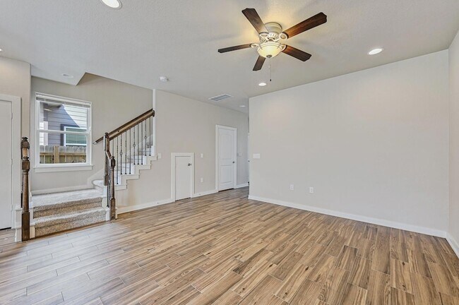 Building Photo - 3303 Elija St