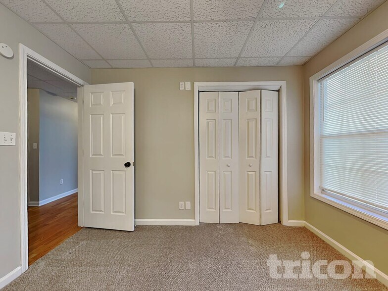 Building Photo - 1685 Nottingham Way