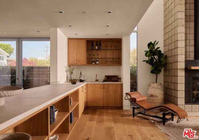 Building Photo - 2801 Sanborn Ave