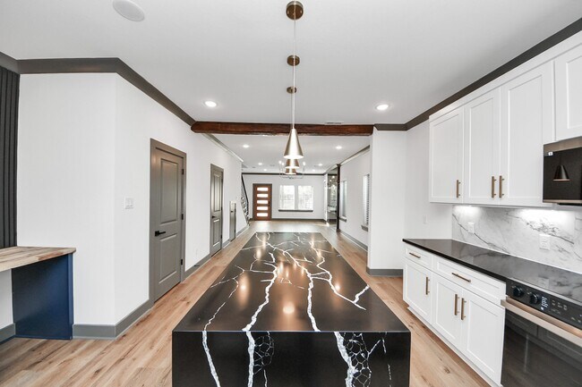 Building Photo - 7925 Ritz St