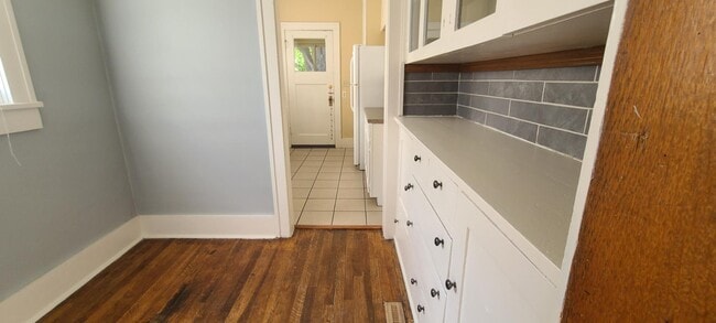 Building Photo - 1545 N Market St