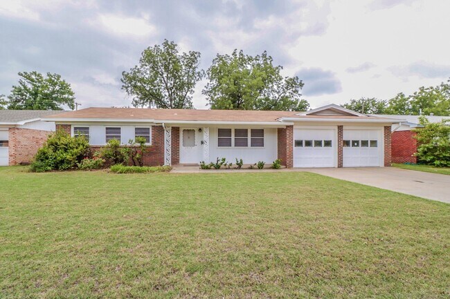 Primary Photo - Cute 3 bed 2 bath!