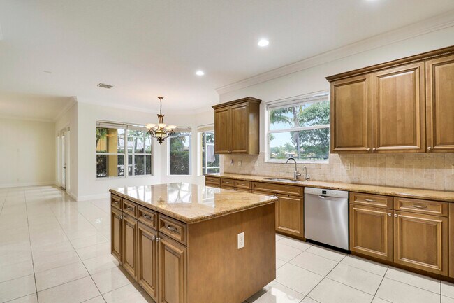 Building Photo - 5029 Forest Dale Dr