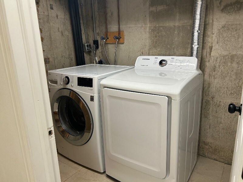 Building Photo - 15815 E 13th Pl