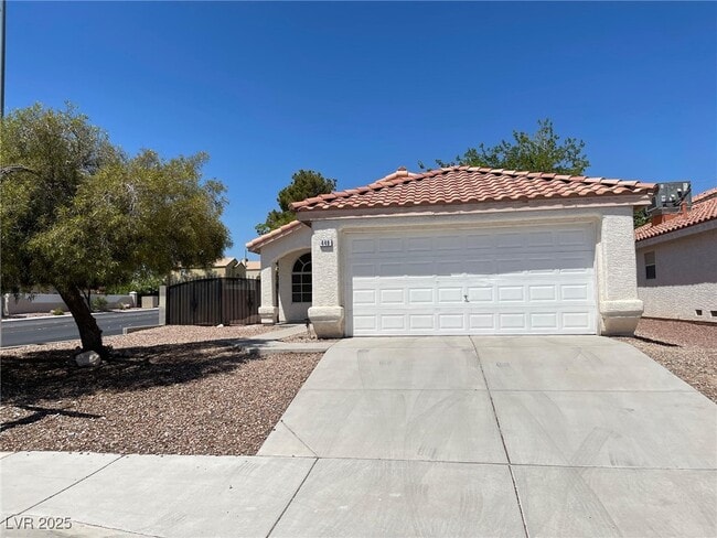 Primary Photo - 449 Carmel Peak Ln