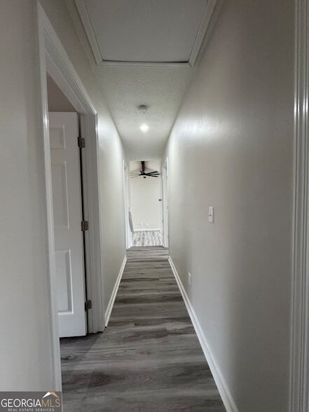 Building Photo - 3821 River Rd