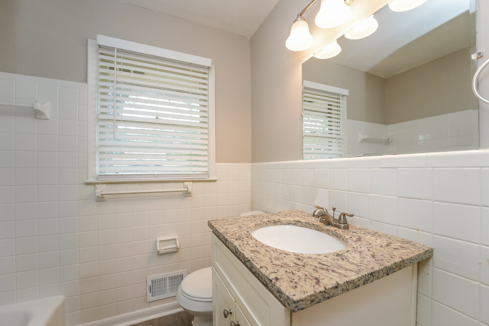 Building Photo - 1228 Weston Dr