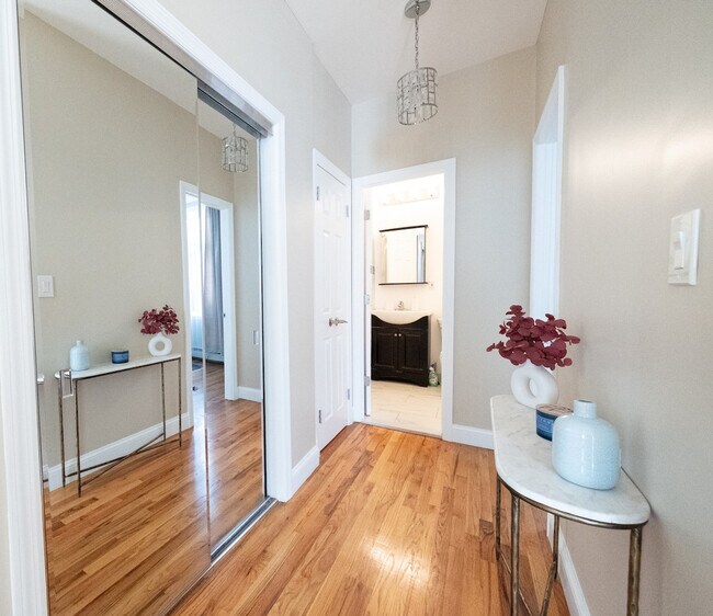 Building Photo - 245 W 113th St