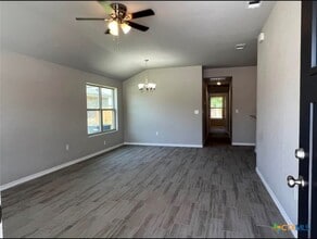 Building Photo - 343 Arnold Dr