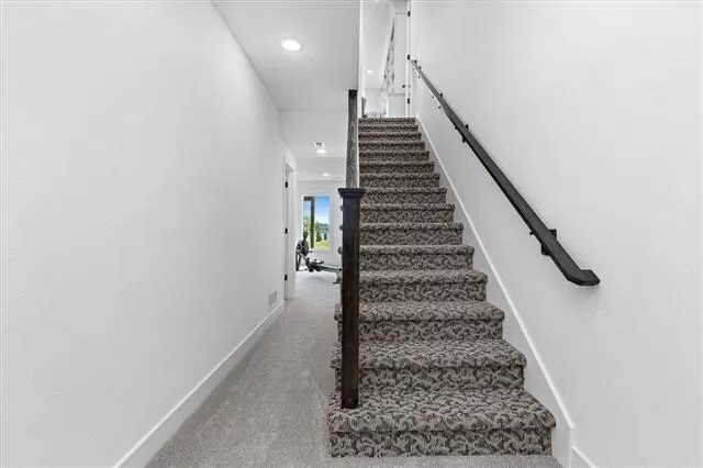 Stairs from main to lower level - 7345 Griffey St