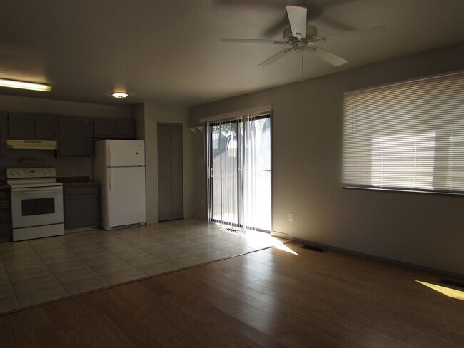 Building Photo - 1169 Santa Clara Ave