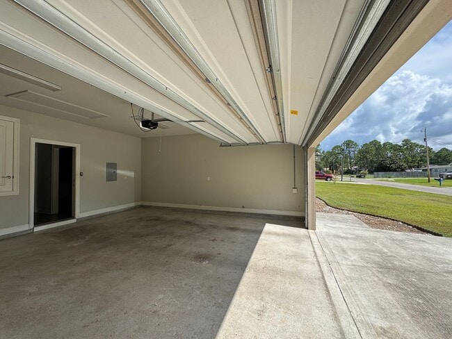 Building Photo - 2369 Belmont Dr