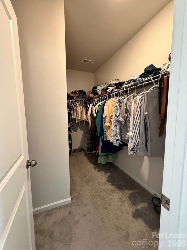 Building Photo - 365 Runner Stone Ln