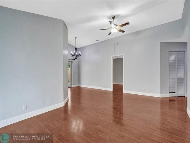 Building Photo - 3727 NW 107th Terrace