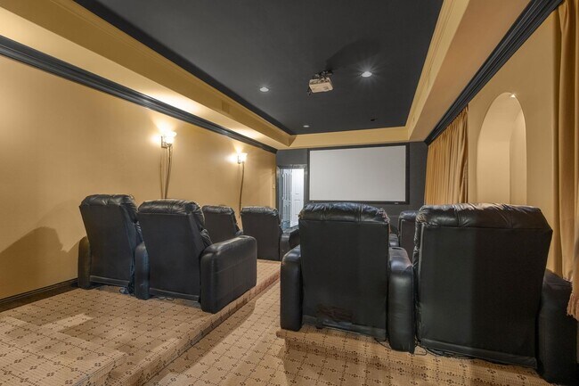 Building Photo - Princeton Hills Fully Furnished