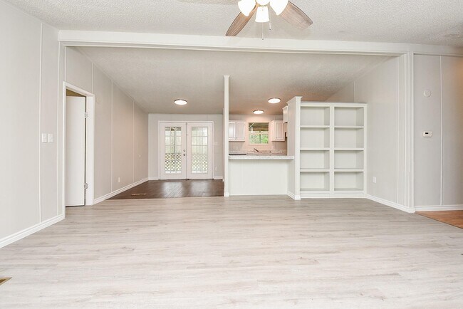 Building Photo - 12754 Roy Harris Loop