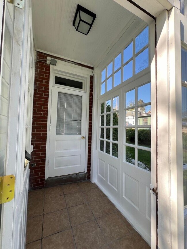 Building Photo - 4216 W Penn Ave