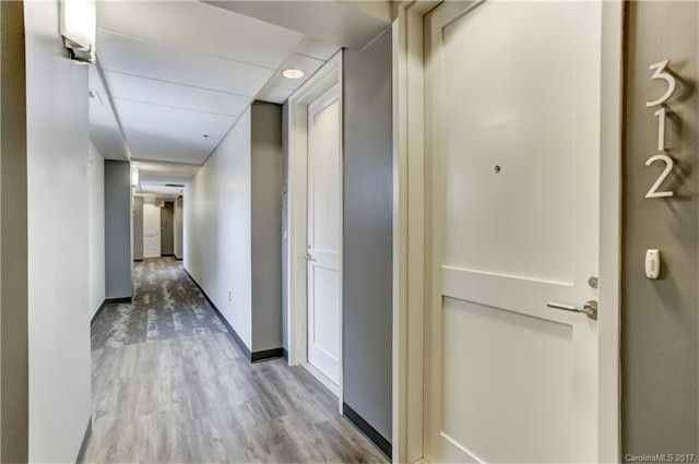 Building Photo - 1133 Metropolitan Ave