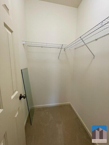 Building Photo - 1377 Greencrest Ct