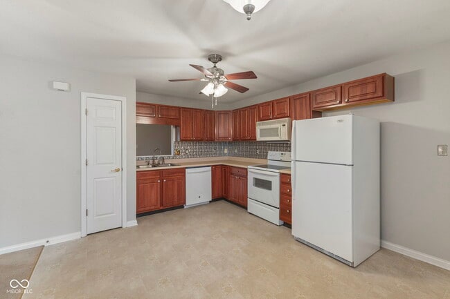 Building Photo - 5918 Remrod Dr