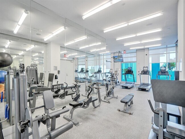 Building Photo - 3535 S Ocean Dr