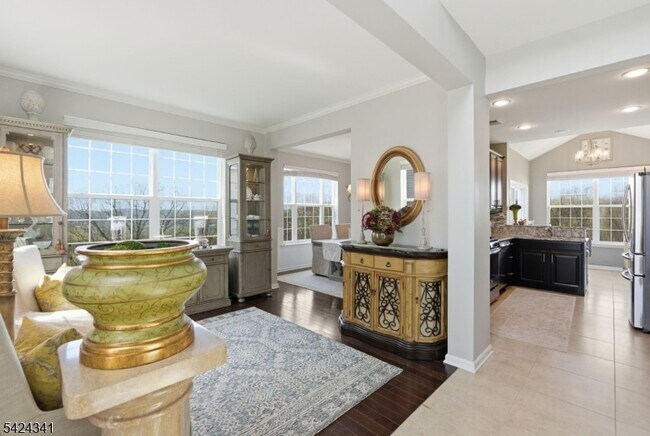 Building Photo - 263 Winding Hill Dr