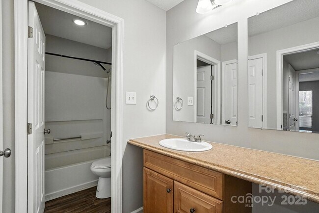 Building Photo - 5020 Sardis Rd
