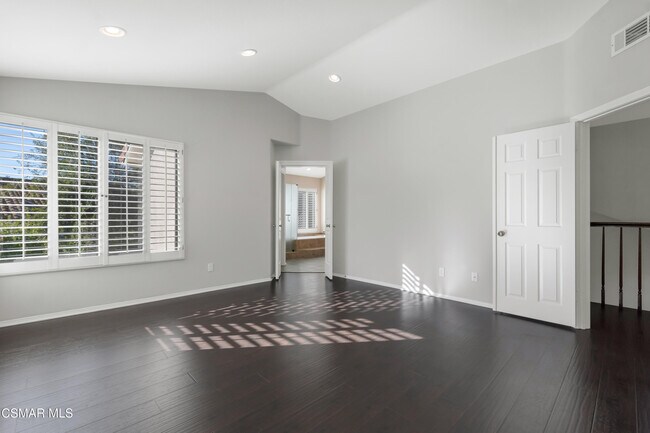 Building Photo - 487 Bernini Ct