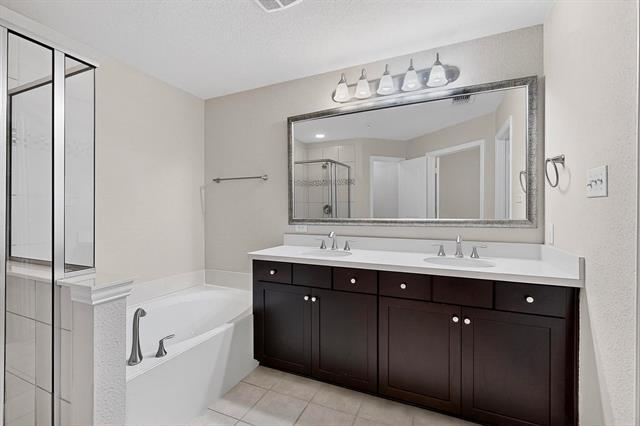 Building Photo - 2584 Jackson Dr