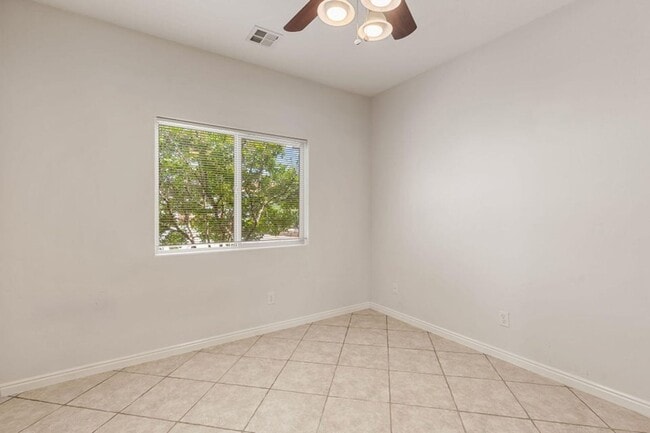 Building Photo - Beautiful 4 Bedroom Single-Level Home