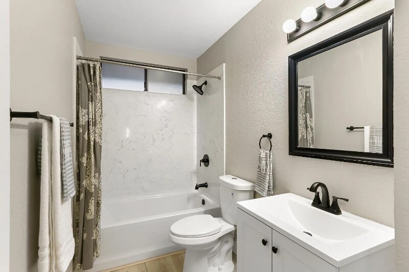 Building Photo - 3532 Del Sol Way