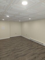 Building Photo - 414 Elmwood Dr