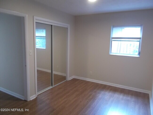 Building Photo - 5730 Cruz Rd