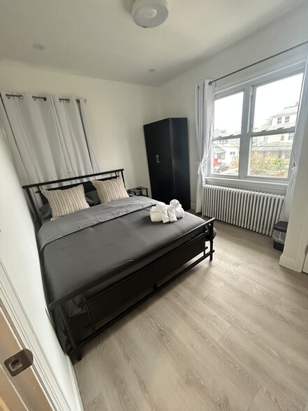 Building Photo - 8526 167th St