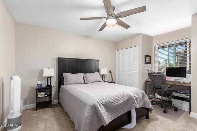 Building Photo - 3927 E Cortez St