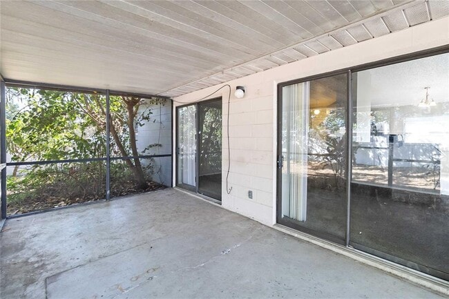 Building Photo - 218 Cranbrook Dr