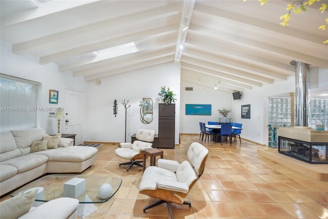 Building Photo - 278 S Island Rd