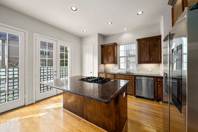 Building Photo - 1726 Stacy Falls