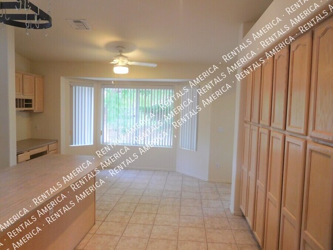 Building Photo - 5747 N 105th Ln