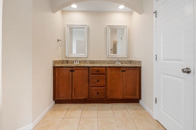 Building Photo - Charming 3BR Home with Loft, Fenced Yard & Community Pool