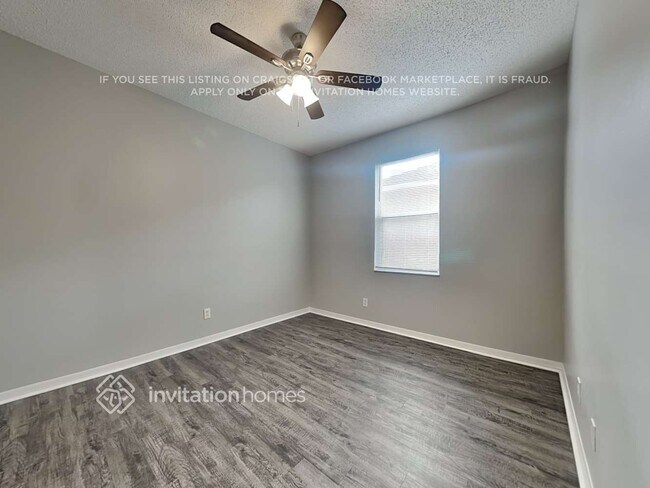 Building Photo - 10332 Goldenbrook Way