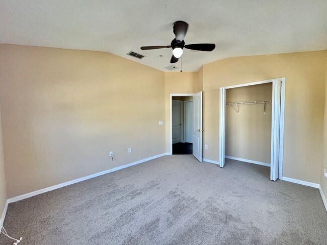 Building Photo - 6464 S Goldenrod Rd