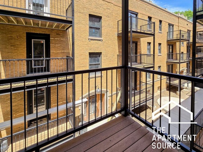 Building Photo - 2241 N Bissell St