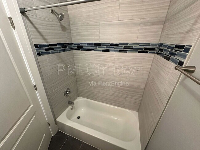 Building Photo - 342 E 50th St